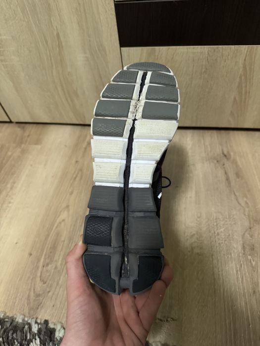 On cloud sneakers 42,5 (100% original)