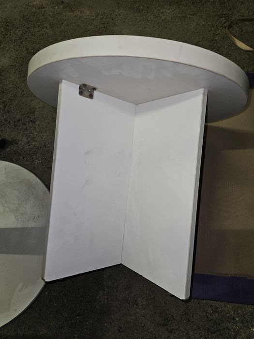 Журнальный столик в отличном состояний.