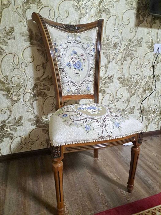 Mexmonxonangiz uchun stol stullar to'plami 10 talik