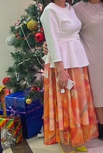 Продам вечернее платье на мероприятие