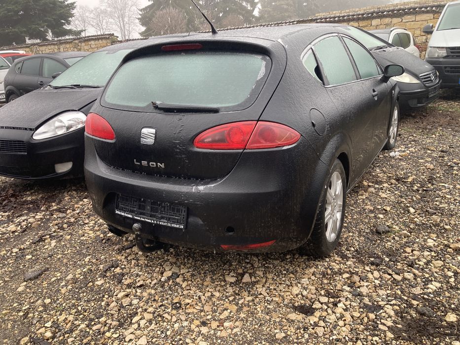 Продавам оригинален теглич пълен комплект Seat Leon