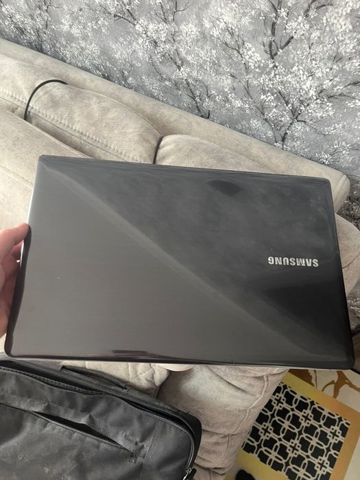 Продам ноутбук Samsung
