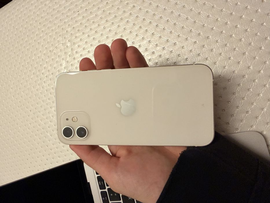 Iphone 12 идеальное состаяние