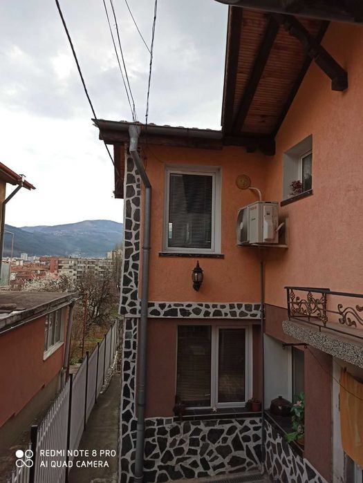 Продава се Къща в Кюстендил, Бузлуджа - 204 кв.м за 538 €/кв.м - Снимка #1