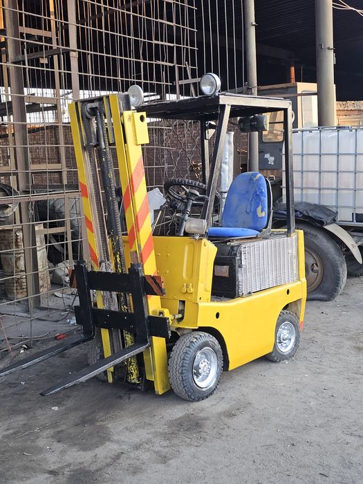 Вилочный погрузчик складской