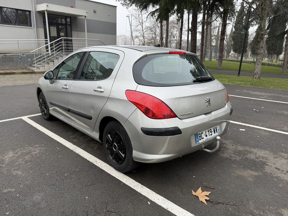 Peugeot 308 1.6i  Пежо 308