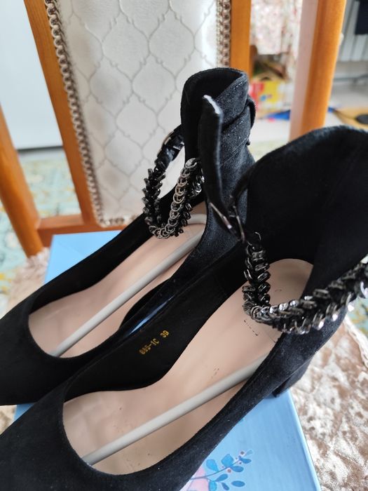 Женские туфли замшевые