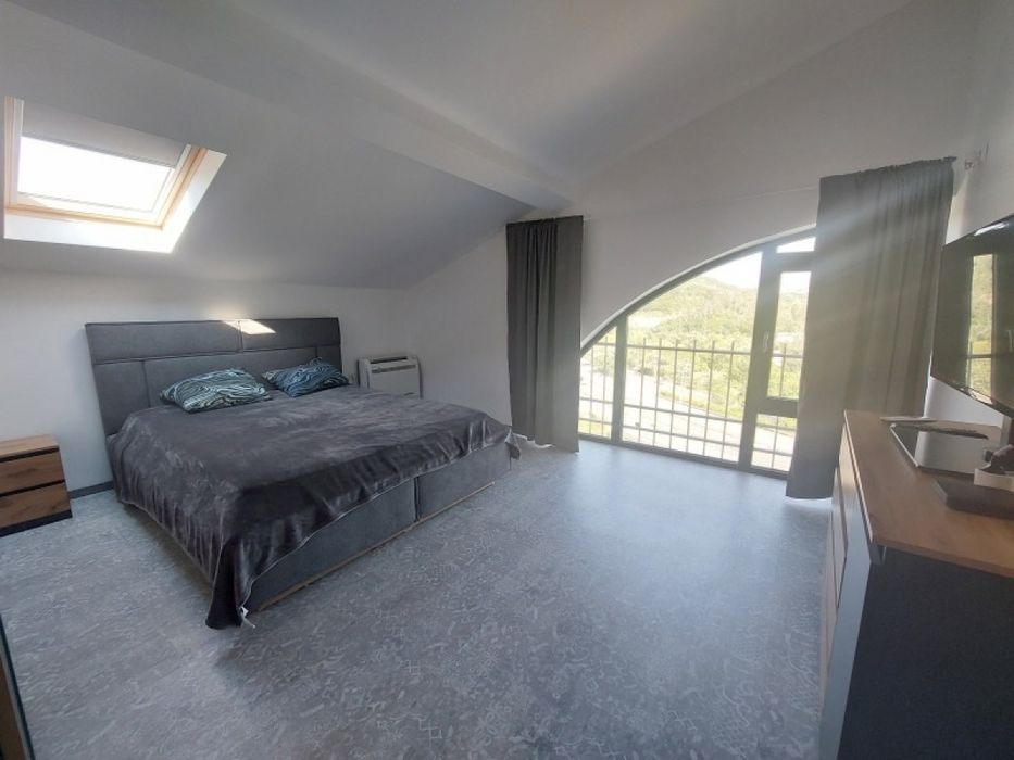 Продажба 3-стаен гр. Велико Търново - Център 143m² - снимка 8