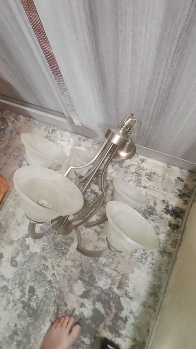 Срочно продается люстра
