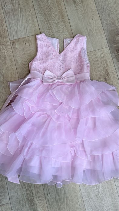 Детское нарядное платье на девочку