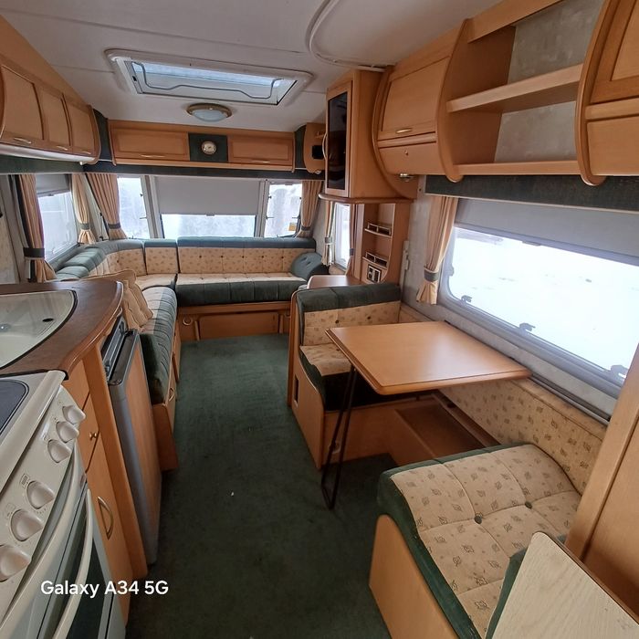 Rulota swift ,neinmatriulata prt o loctie fixa.3 zone 5 pers