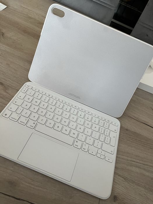 Ipad 10 с  клавиатура в гаранция