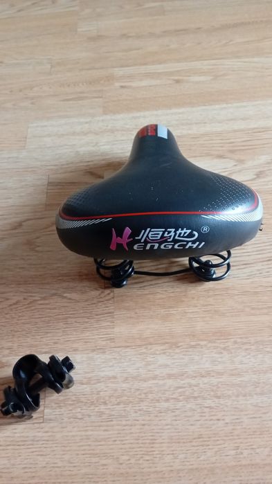 Продам сиденье для велика