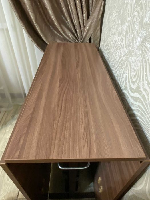 стол в гостиную -трансформер.