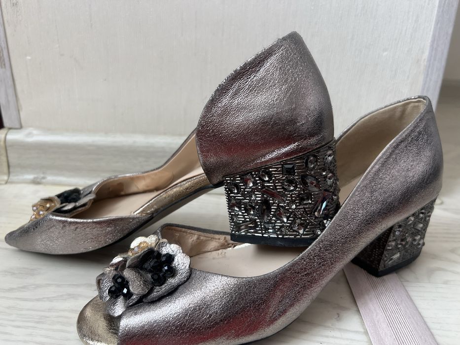 Продаю туфли по дешевой цене