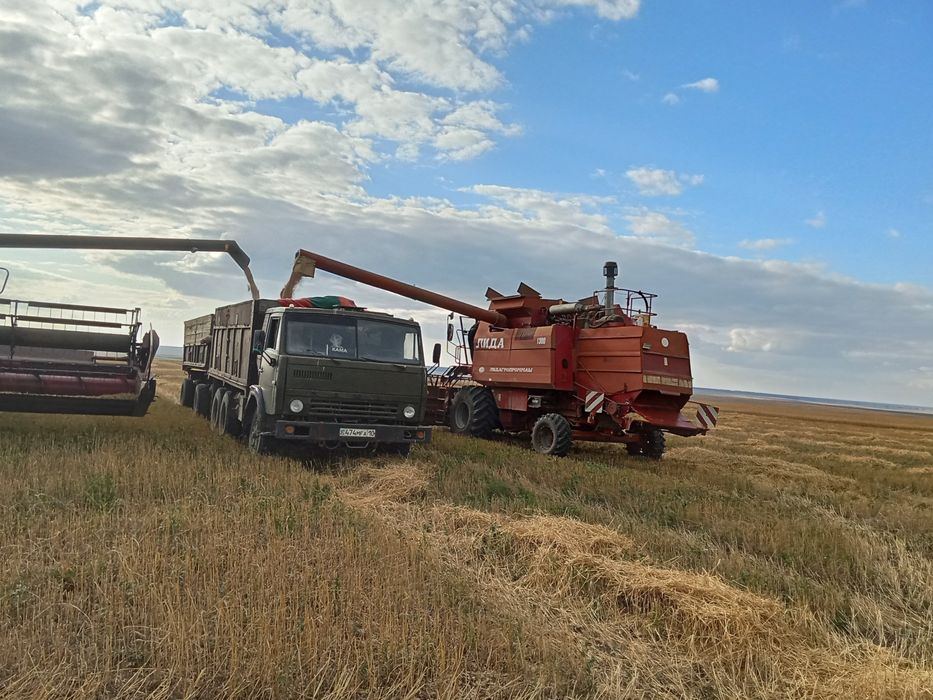 Продам комбайн лида 1300