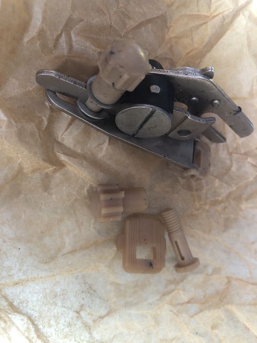 Продается приставка  зигзаг к шв.машинке.