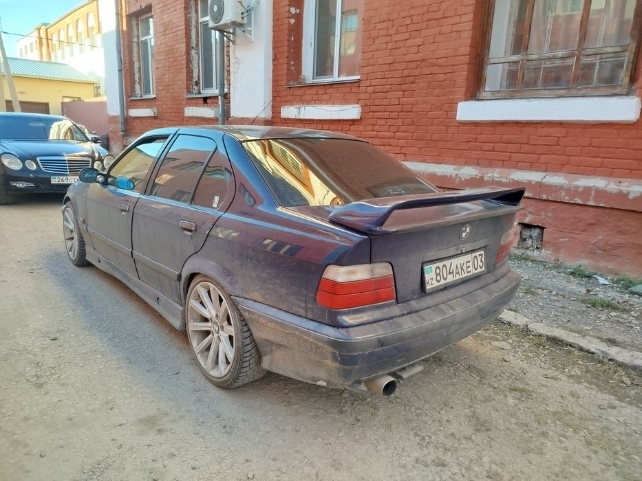 Срочно продам БМВ е36