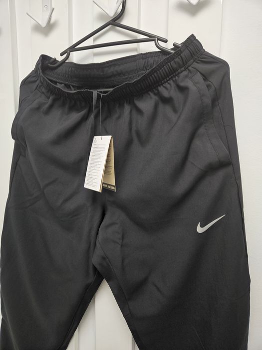 Pantaloni Nike jogger noi etichetă