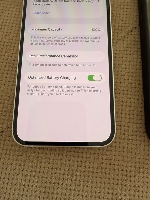 Продавам iphone 12