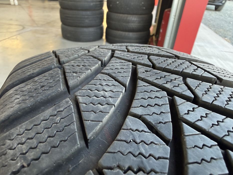 4бр. ОТЛИЧНИ Зимни Гуми С Борд 215/65R/16 **SEMPERIT** DOT:3224- 7.0мм.+6.2мм.