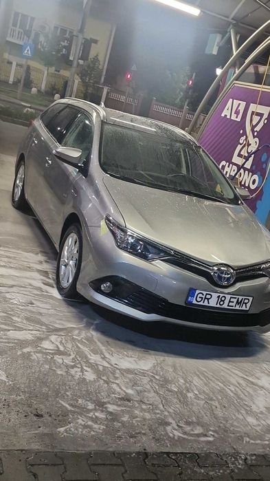 TOYOTA Auris 2015