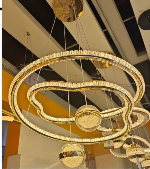 Lustre led din cristal modele elegante si moderne