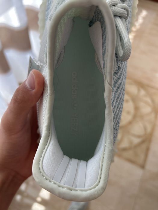 Yeezy Boost 350 V2