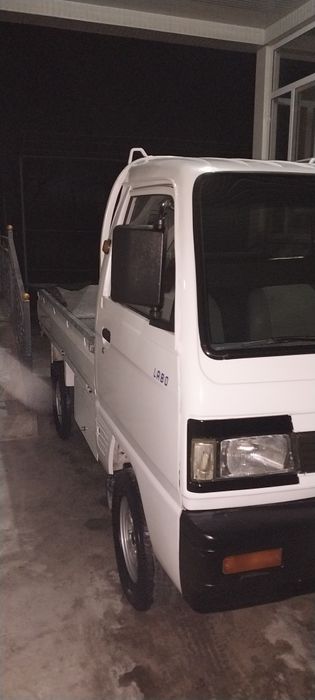 Damas Labo qarab minilgan