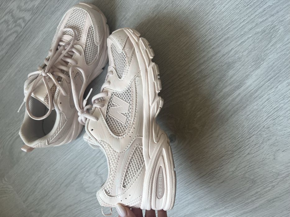 Дамски обувки new balance