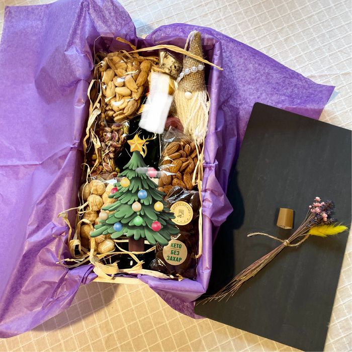 Подаръчни кутии, кошници, декорация!