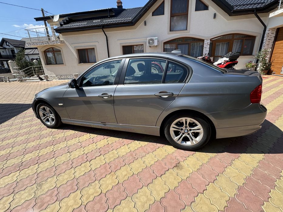BMW ,seria 3, gri