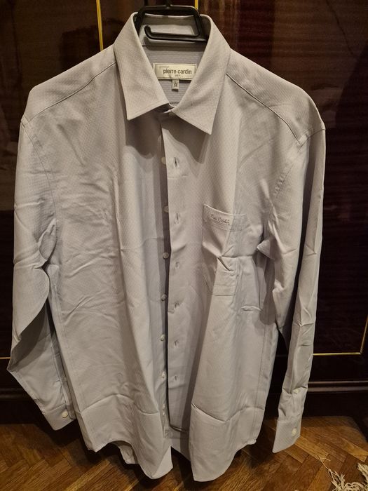 Cămașă bărbătească.