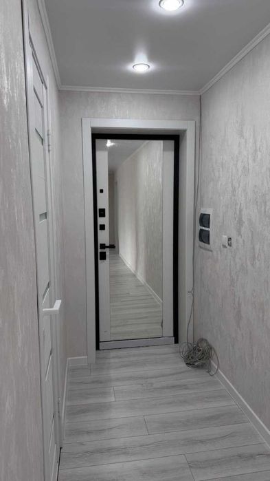 Продам 3 ком. 2 Этаж, Ленина 38, с ремонтом