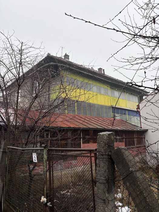 Casa in calcan , zona Iulius Mall , Intre Lacuri