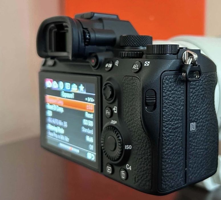 Vand sony A7 iii, detalii in descriere