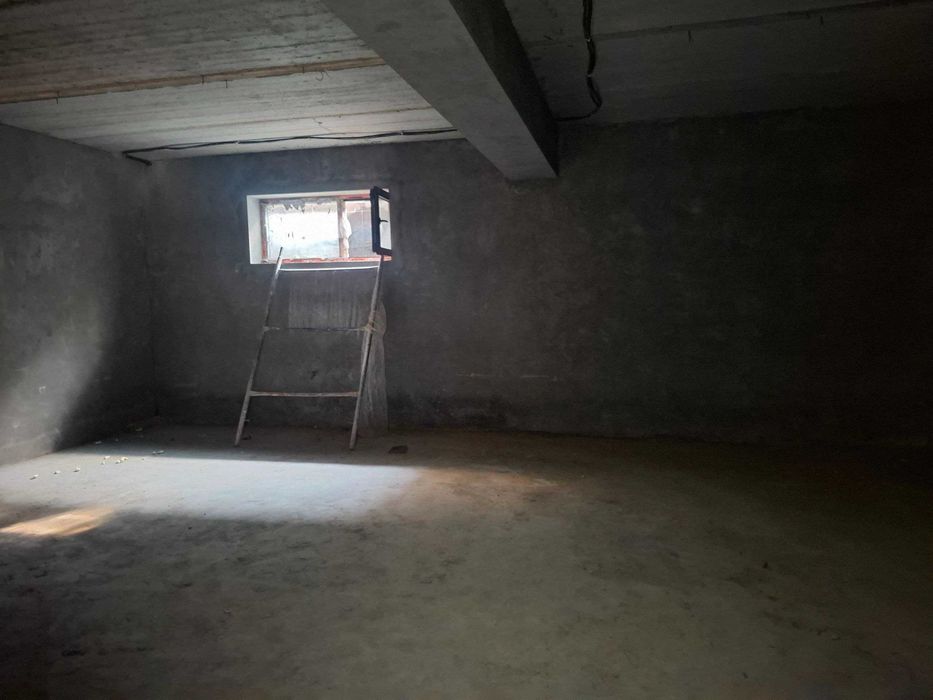 Продаётся трёхуровневая коробка в Мирзо-Улугбекском районе