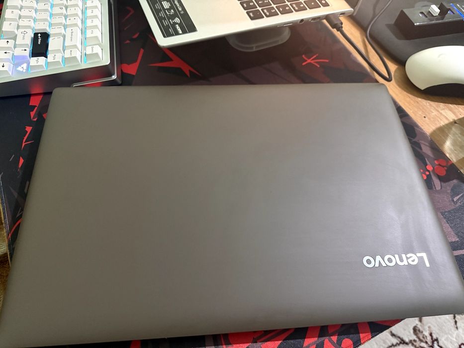 Продаётся Lenovo laptop