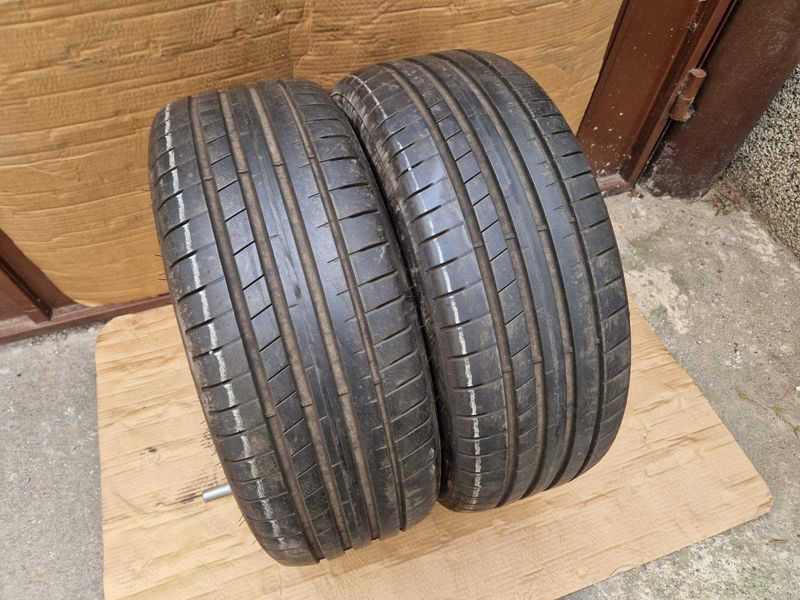2 Dunlop R19 225/45
летни гуми Runflat 
DOT5218