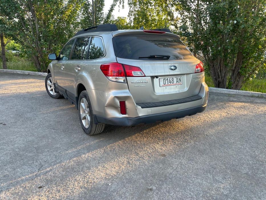 Subaru outback limited 2014г 2,5
