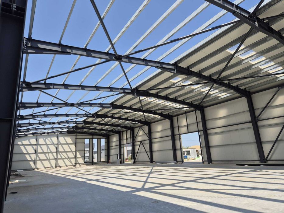 Panouri Sandwich ISOPAN – consultanta, debitare, montaj si transport