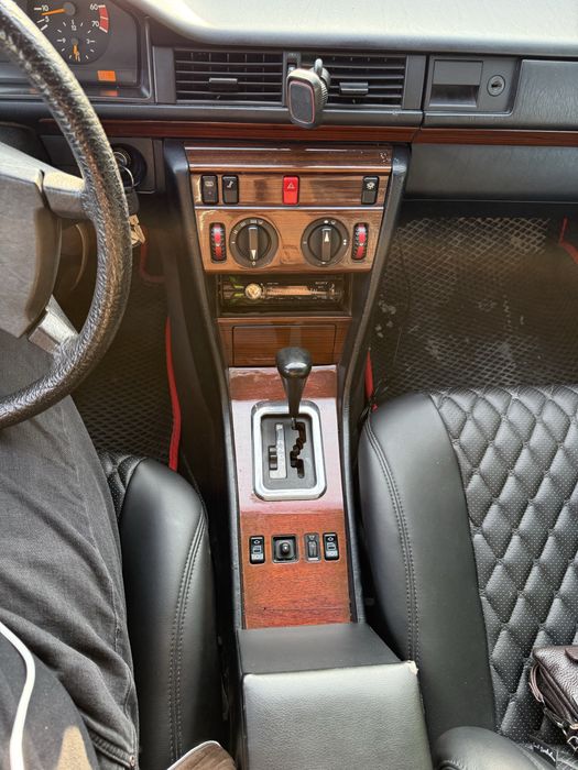 Mercedes Benz W124