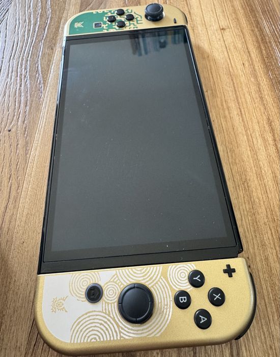 Nintendo Switch OLED – The Legend of Zelda: Tears of the Kingdom Edition + accesorii + jocuri