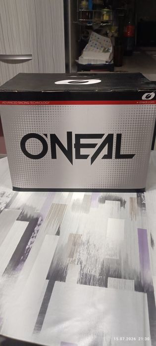 Продавам каска ONEAL
