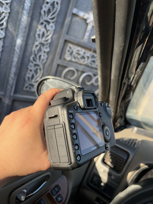 Фотоапарат Canon MARK 2  в Идеальном состояние никакой царапины