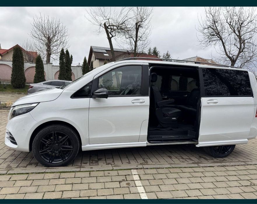 Mercedes Benz V300 ( V class )