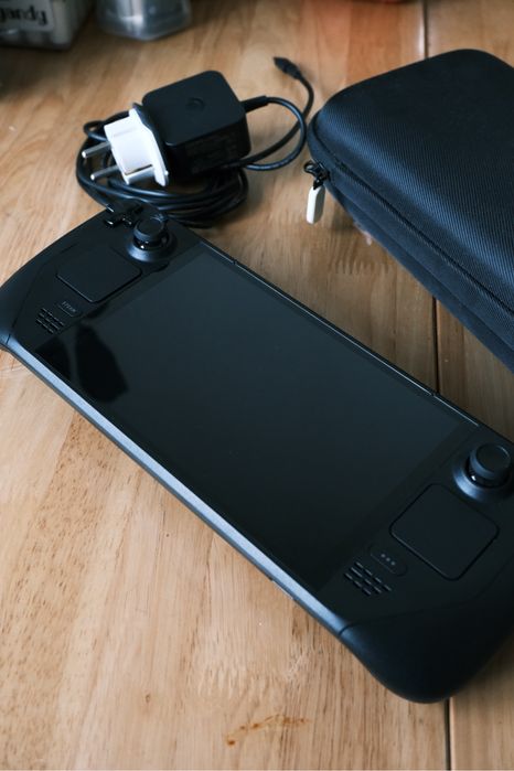 Игровая приставка Steam Deck OLED 512