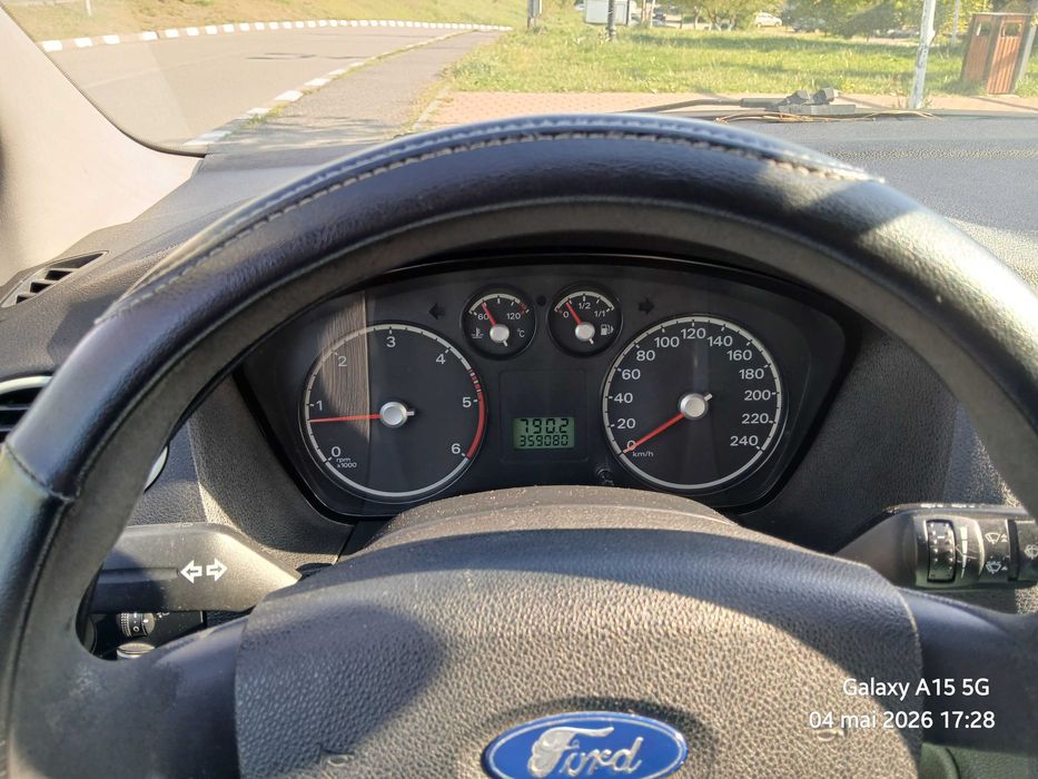 Vând Ford focus II 1,6 tdci