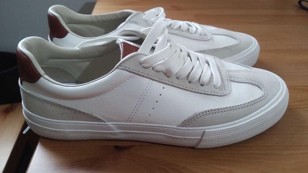 Спортни обувки ZARA