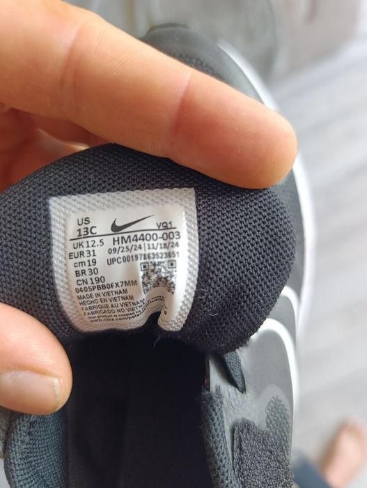 Маратонки Nike 31
